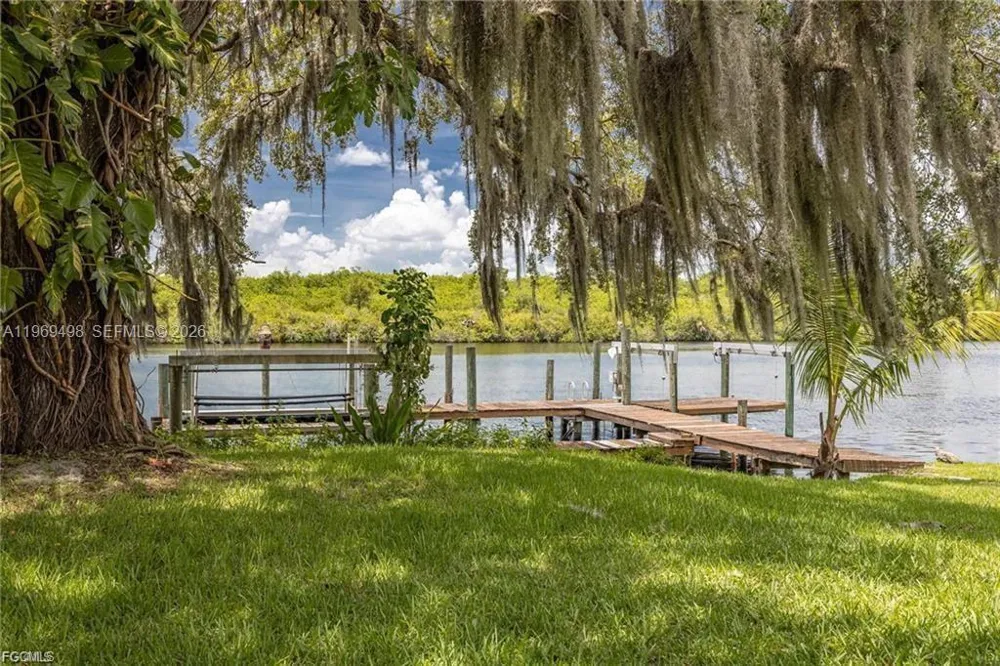 2030 Ft Denaud Rd La Belle, FL 33935