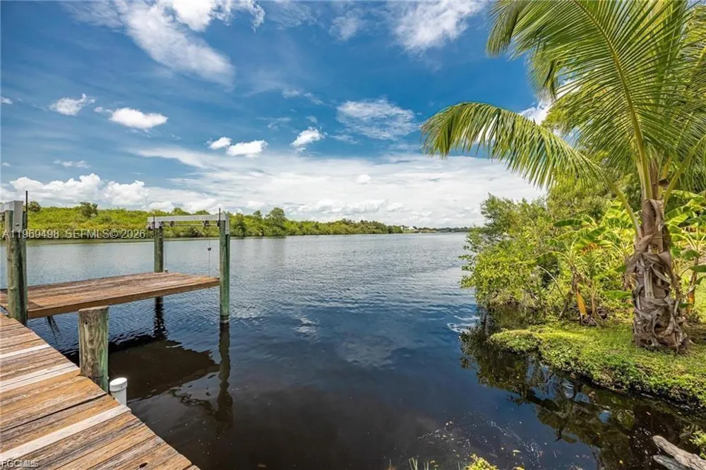 2030 Ft Denaud Rd La Belle, FL 33935