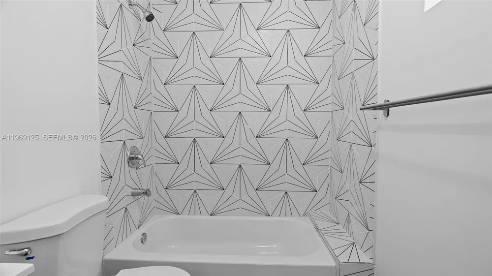 1561 Jefferson Avenue Miami Beach, FL 33139