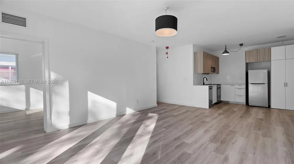 1561 Jefferson Avenue Miami Beach, FL 33139
