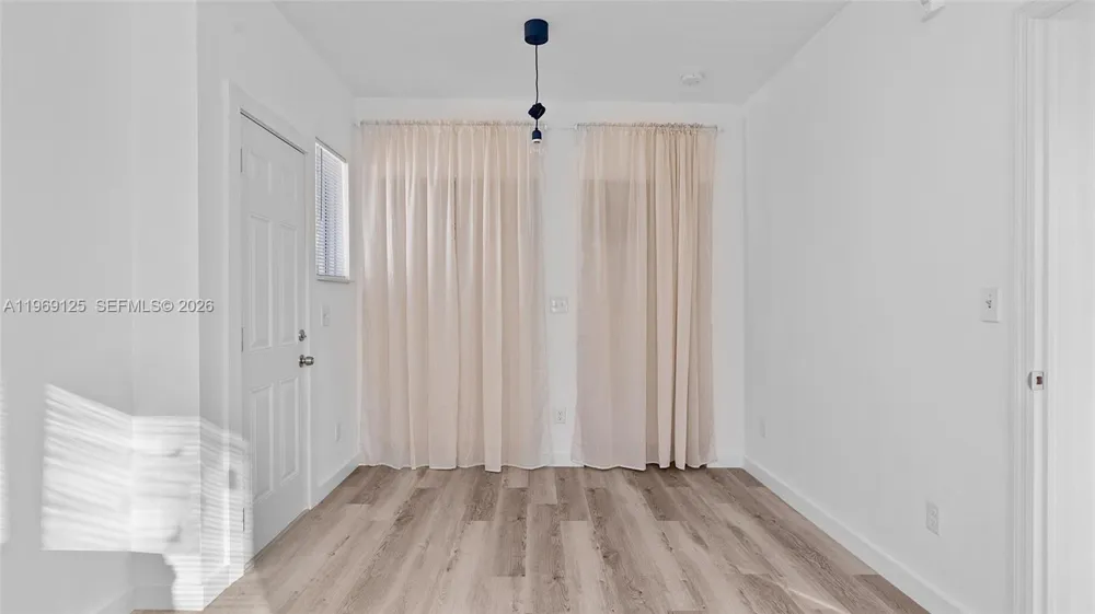 1561 Jefferson Avenue Miami Beach, FL 33139