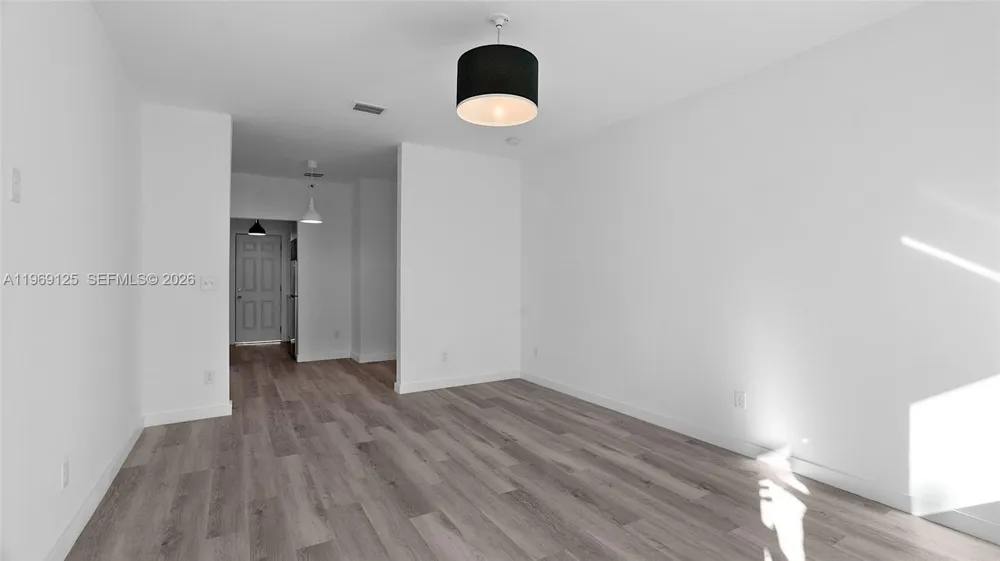 1561 Jefferson Avenue Miami Beach, FL 33139