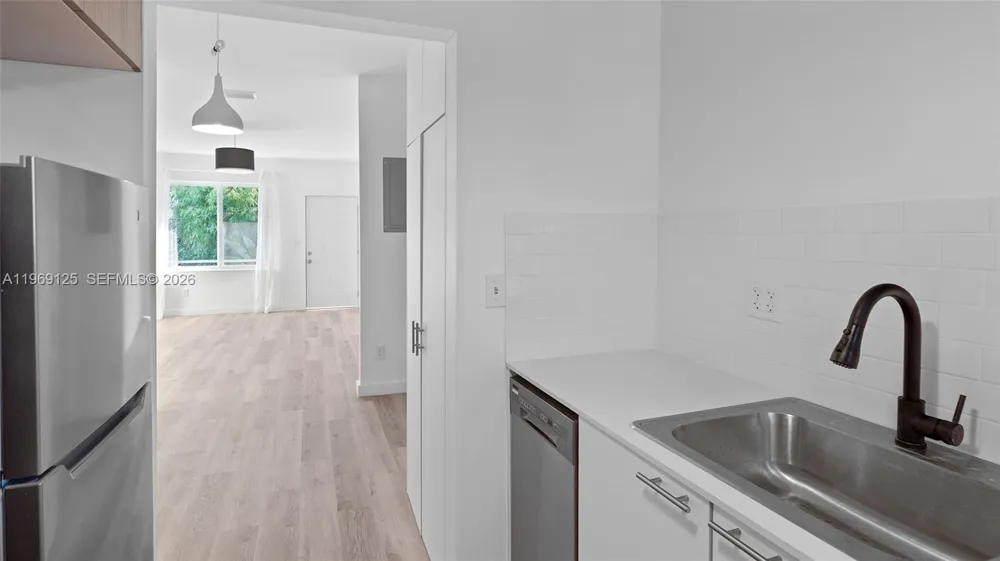 1561 Jefferson Avenue Miami Beach, FL 33139
