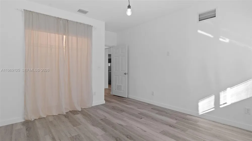 1561 Jefferson Avenue Miami Beach, FL 33139