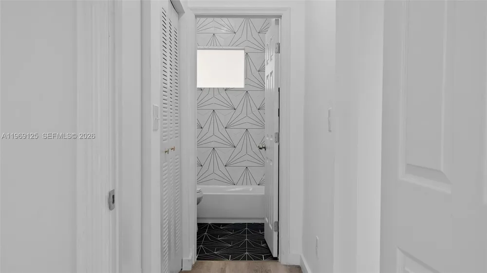 1561 Jefferson Avenue Miami Beach, FL 33139