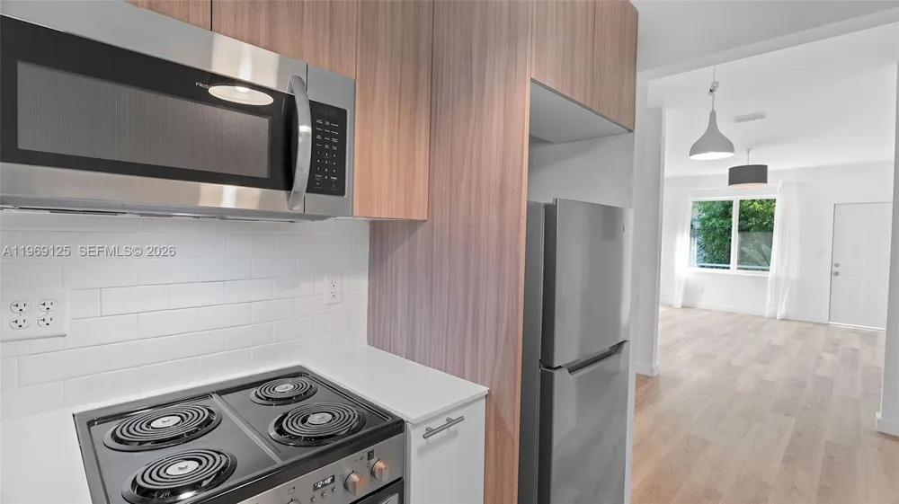1561 Jefferson Avenue Miami Beach, FL 33139