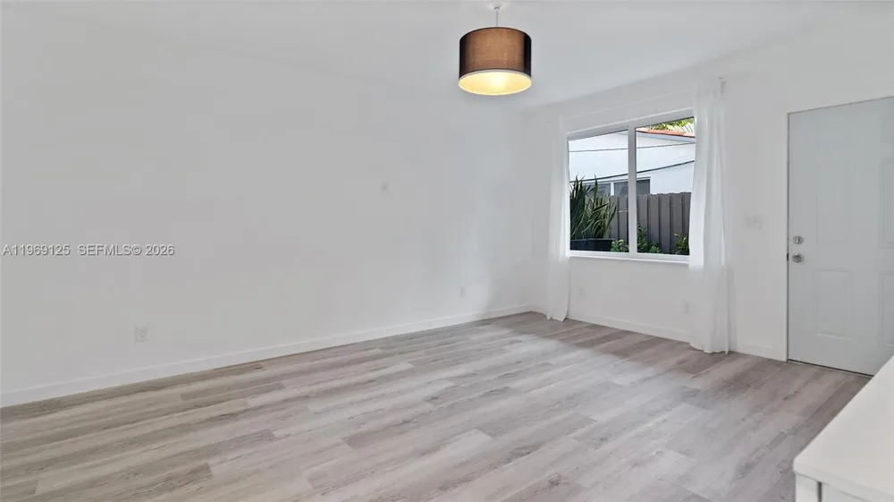 1561 Jefferson Avenue Miami Beach, FL 33139