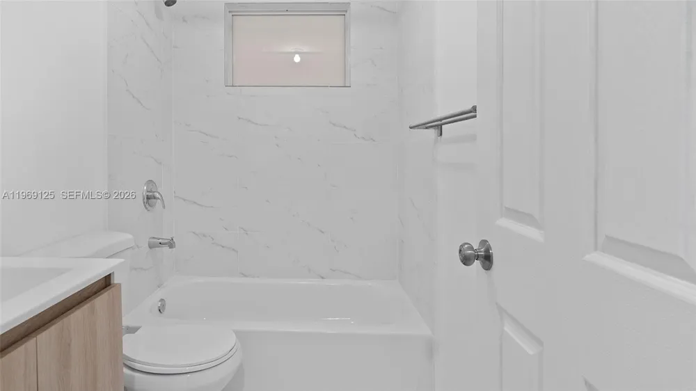 1561 Jefferson Avenue Miami Beach, FL 33139