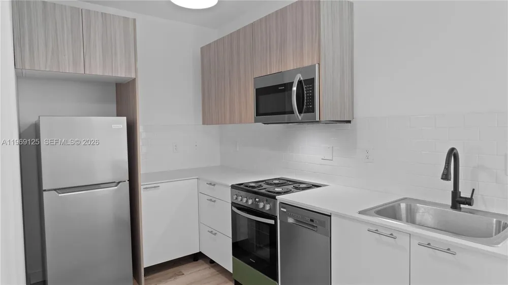 1561 Jefferson Avenue Miami Beach, FL 33139