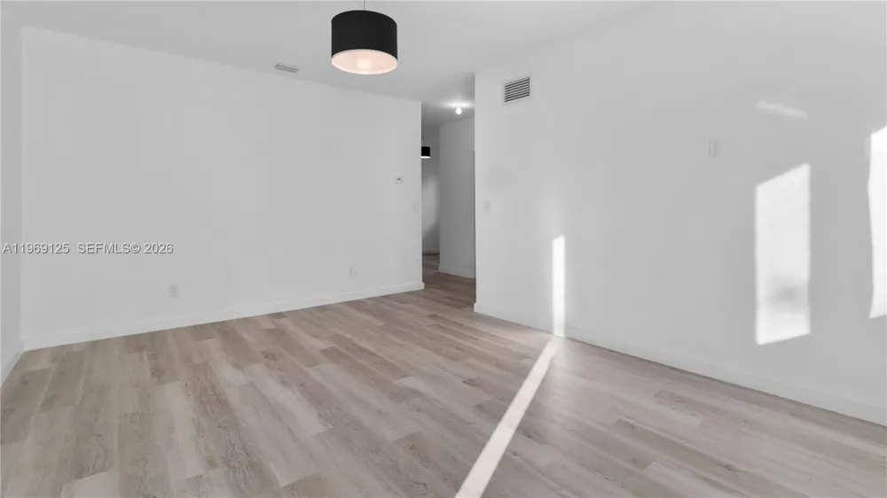 1561 Jefferson Avenue Miami Beach, FL 33139