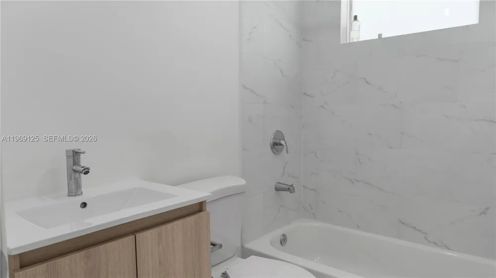1561 Jefferson Avenue Miami Beach, FL 33139