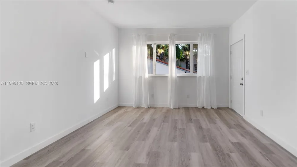 1561 Jefferson Avenue Miami Beach, FL 33139