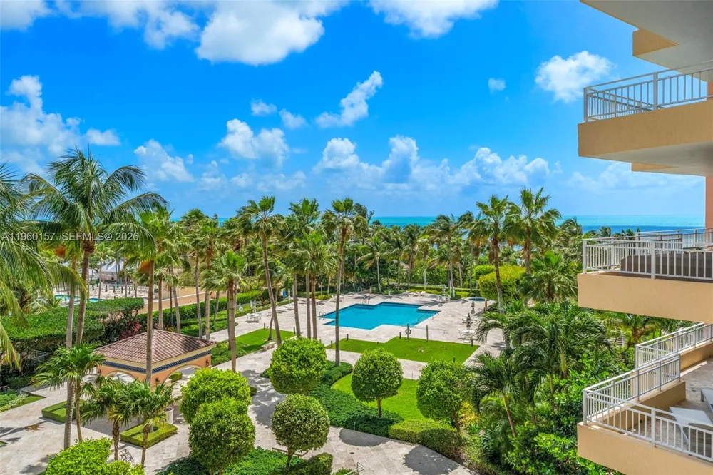 799 Crandon Blvd #605 Key Biscayne, FL 33149