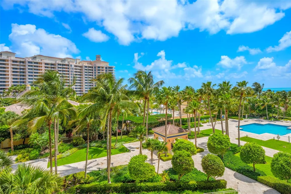 799 Crandon Blvd #605 Key Biscayne, FL 33149
