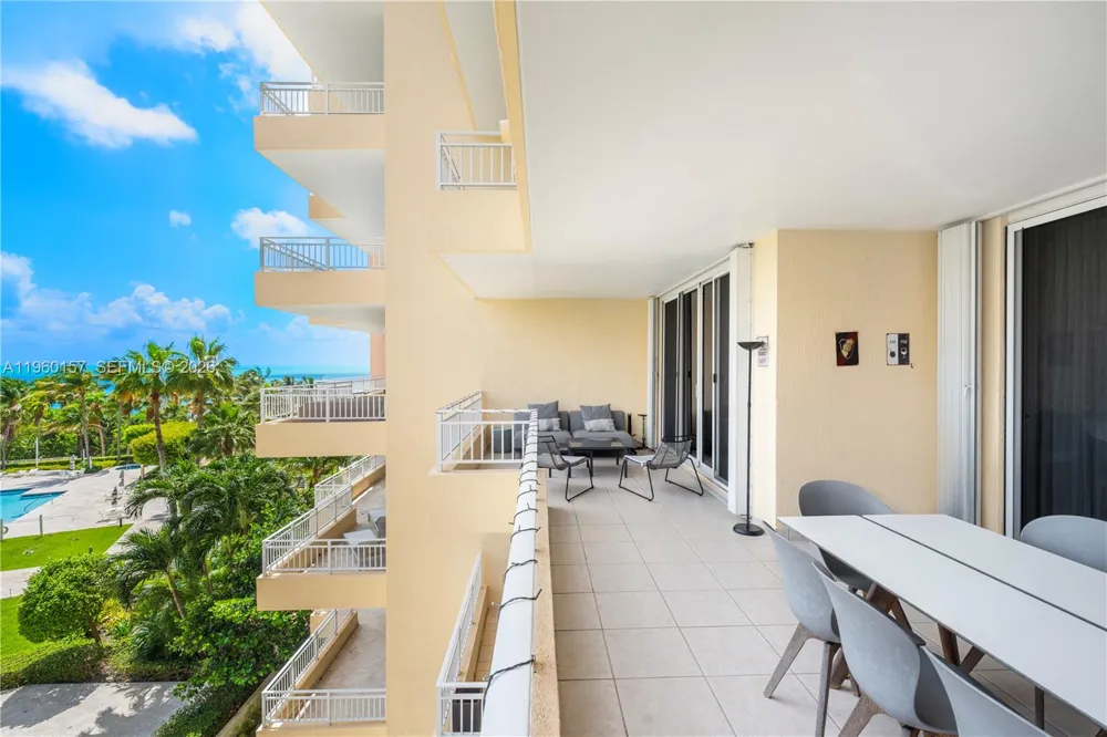 799 Crandon Blvd #605 Key Biscayne, FL 33149
