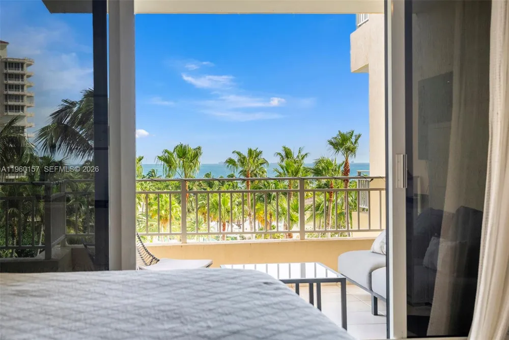 799 Crandon Blvd #605 Key Biscayne, FL 33149