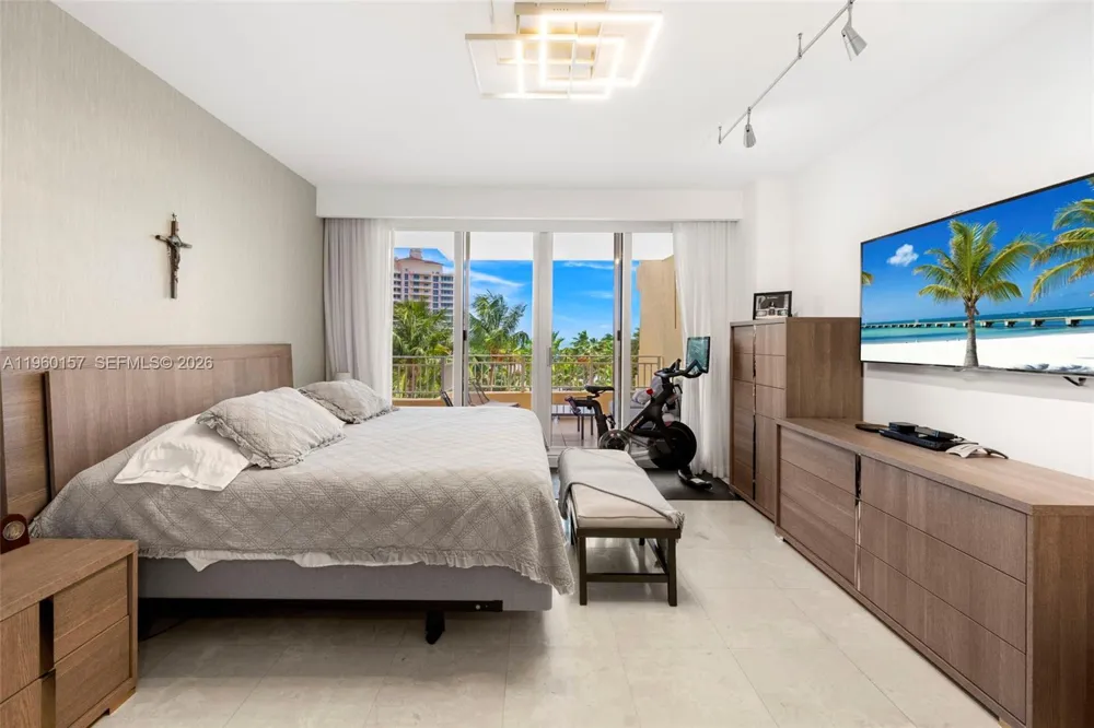 799 Crandon Blvd #605 Key Biscayne, FL 33149