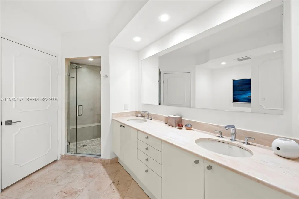 799 Crandon Blvd #605 Key Biscayne, FL 33149