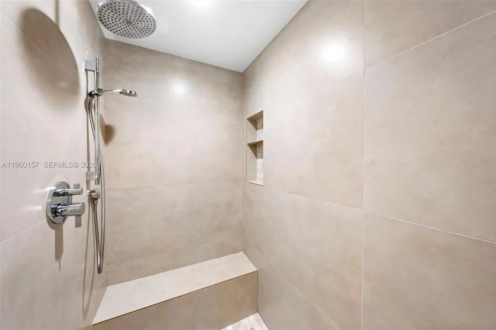 799 Crandon Blvd #605 Key Biscayne, FL 33149