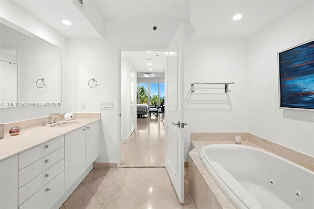 799 Crandon Blvd #605 Key Biscayne, FL 33149
