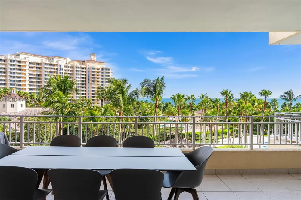 799 Crandon Blvd #605 Key Biscayne, FL 33149