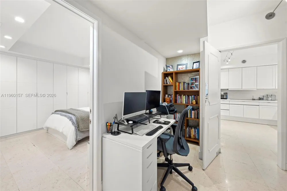 799 Crandon Blvd #605 Key Biscayne, FL 33149