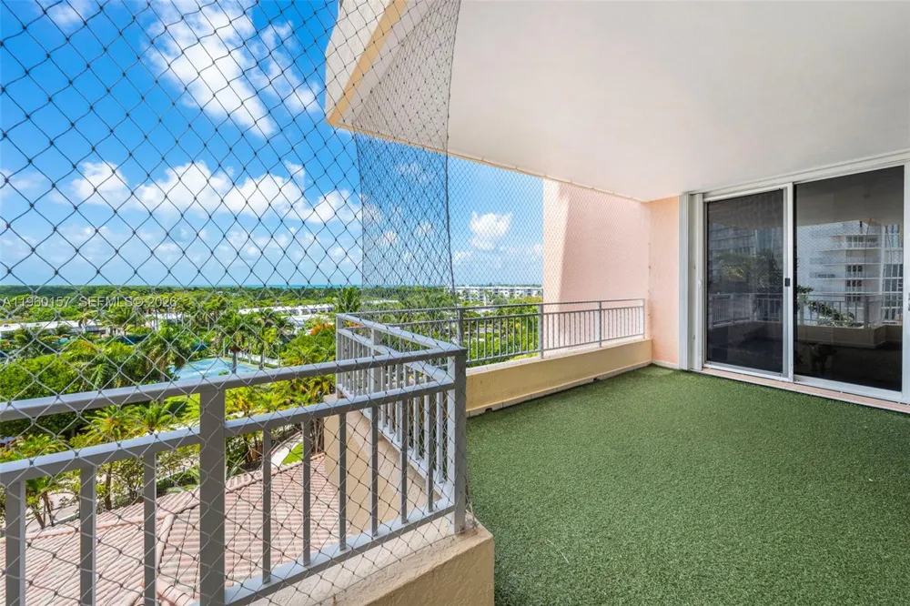 799 Crandon Blvd #605 Key Biscayne, FL 33149