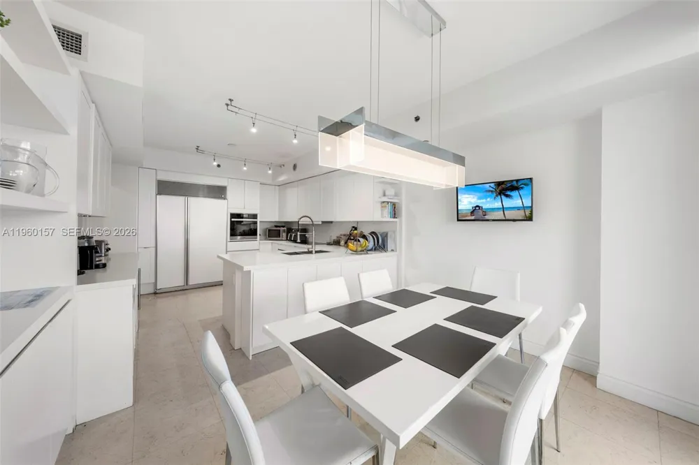 799 Crandon Blvd #605 Key Biscayne, FL 33149