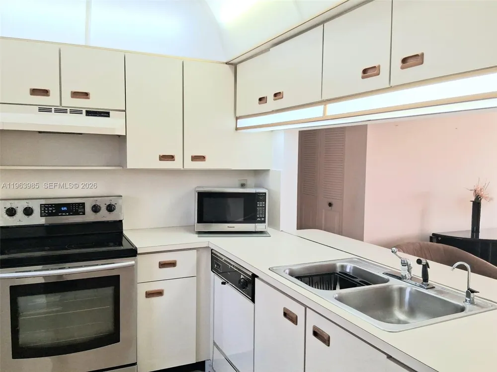 10456 NW 24th Pl #206 Sunrise, FL 33322