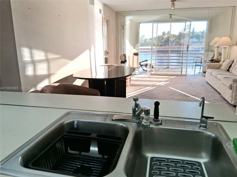 10456 NW 24th Pl #206 Sunrise, FL 33322