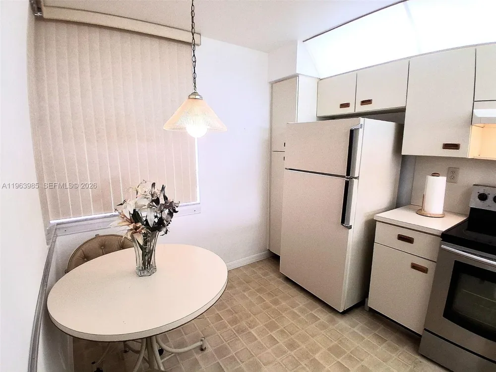 10456 NW 24th Pl #206 Sunrise, FL 33322