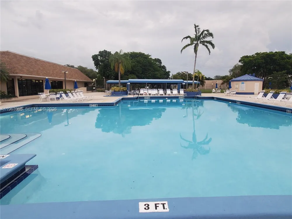 10456 NW 24th Pl #206 Sunrise, FL 33322