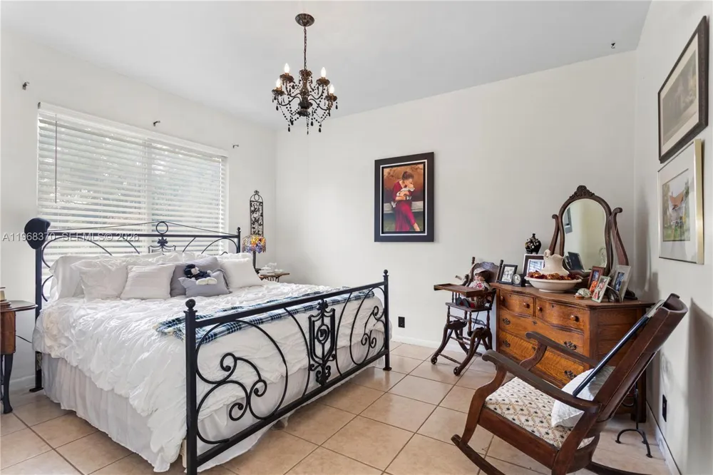 25900 SW 182nd Ave Homestead, FL 33031