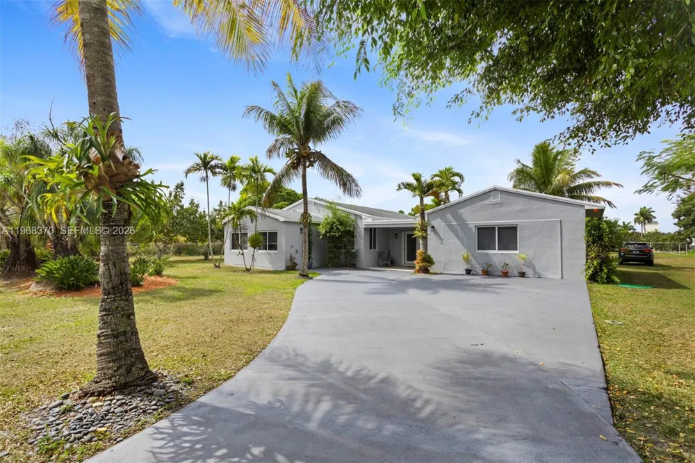 25900 SW 182nd Ave Homestead, FL 33031