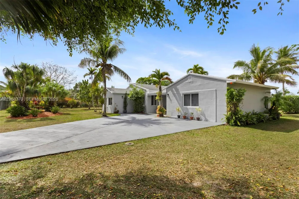 25900 SW 182nd Ave Homestead, FL 33031