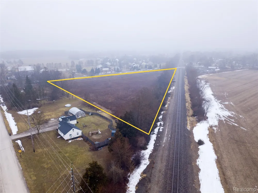 10467 Willis Road Augusta Charter Township, MI 48191