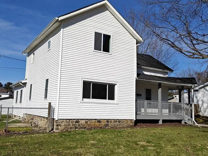 6627 E Berrien Street Eau Claire Village, MI 49111