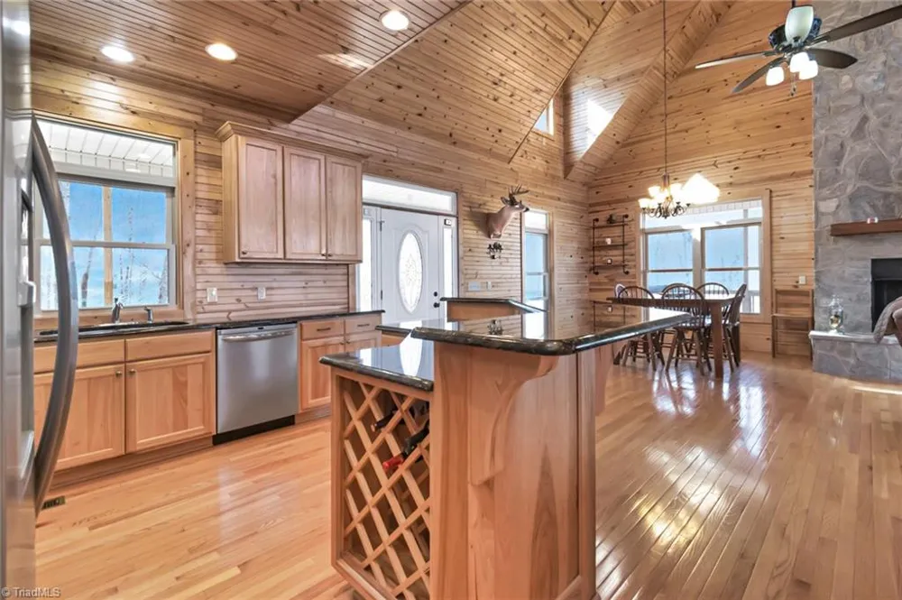 658 Green Point Lane Boomer, NC 28606