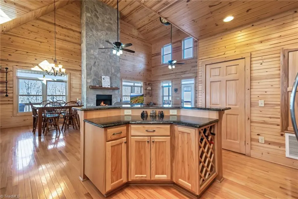 658 Green Point Lane Boomer, NC 28606
