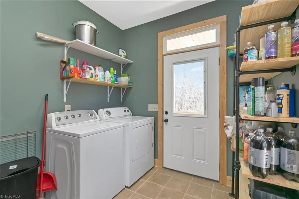 658 Green Point Lane Boomer, NC 28606