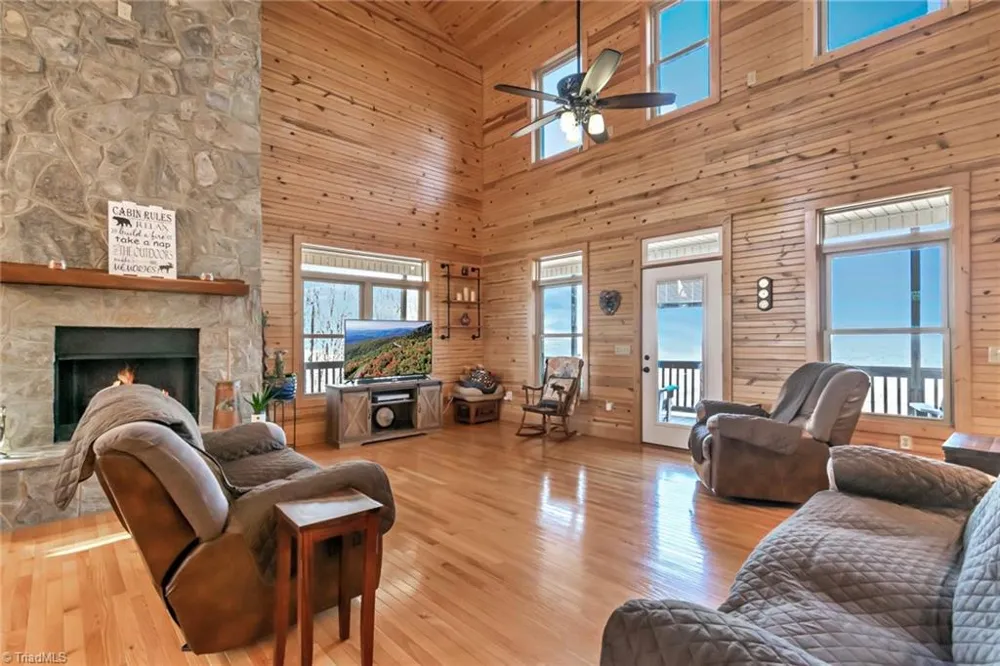 658 Green Point Lane Boomer, NC 28606