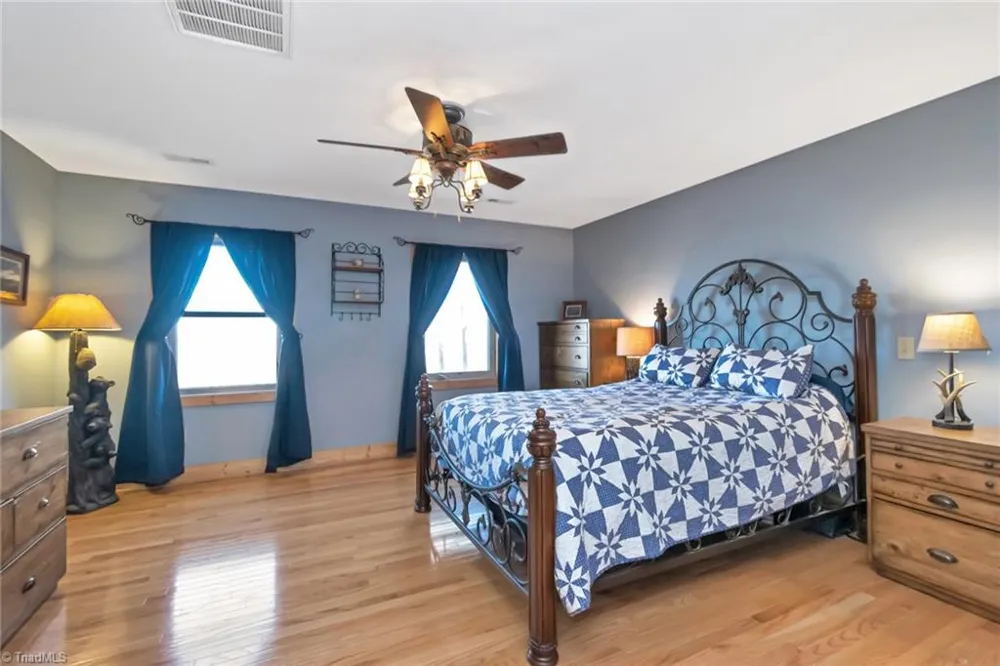 658 Green Point Lane Boomer, NC 28606