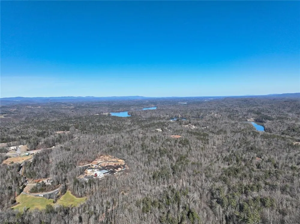 658 Green Point Lane Boomer, NC 28606