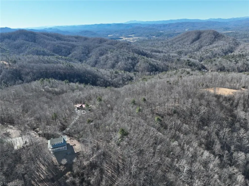 658 Green Point Lane Boomer, NC 28606