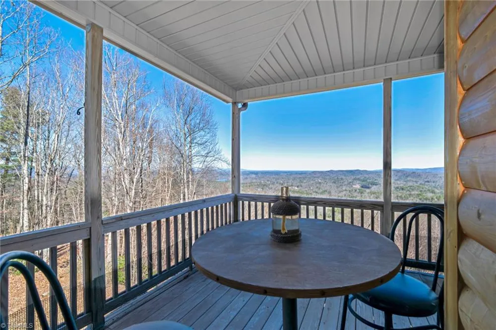 658 Green Point Lane Boomer, NC 28606