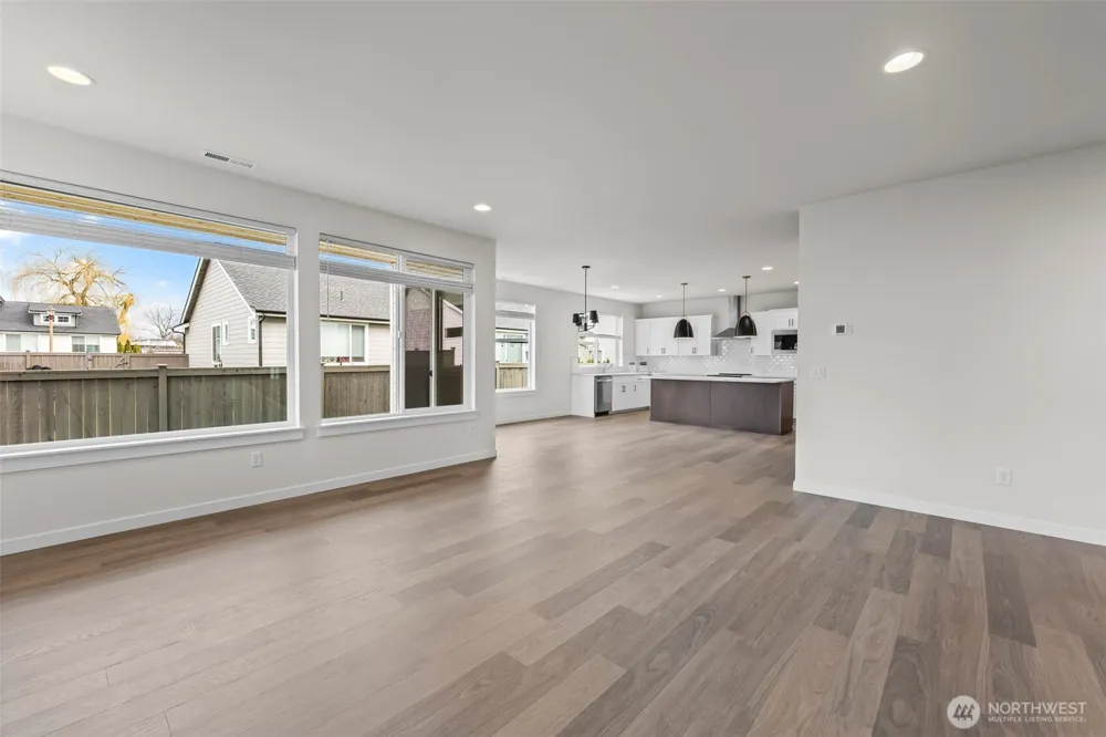 3183 Roosevelt Avenue Enumclaw, WA 98022
