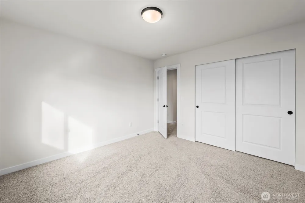 3183 Roosevelt Avenue Enumclaw, WA 98022