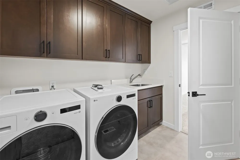 3183 Roosevelt Avenue Enumclaw, WA 98022