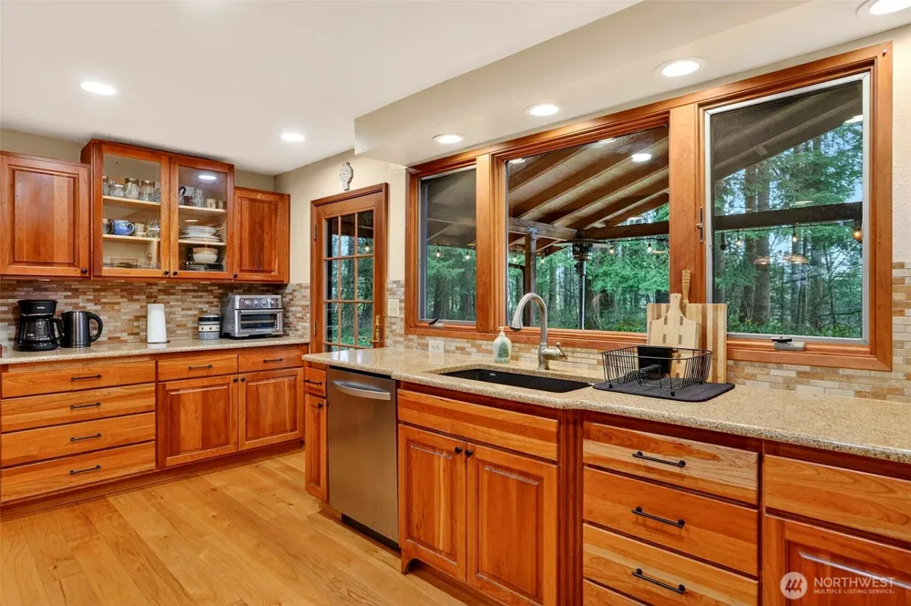 39310 NE 6th Avenue Woodland, WA 98674