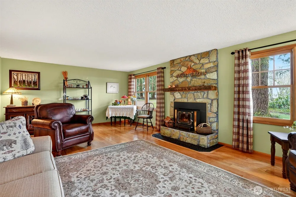 39310 NE 6th Avenue Woodland, WA 98674